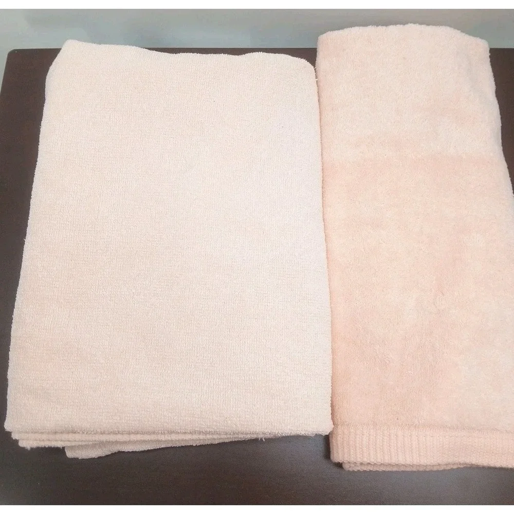 2pc Vintage 1980s Peach Embroidered Butterfly Towels Retro Floral 1 Hand & Towel